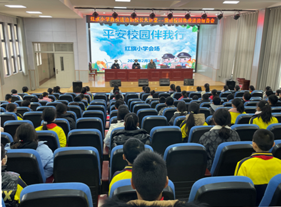 �t��С�W(xu��)���θ�У�L(zh��ng)���v�á����A(y��)��У�@���茣�}�v��